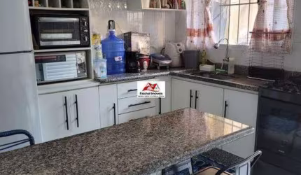Sobrado de 82,70m² com 2 dormitórios, 1 banheiro, churrasqueira e quintal por 400.000,00, próximo ao metro V. Matilde - Penha de França/SP