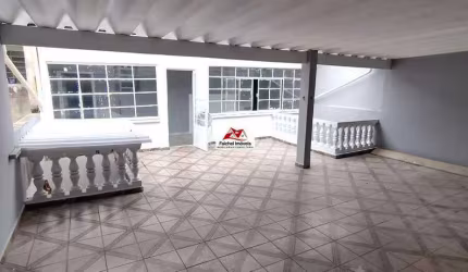 Casa Assobradada Comercial/Residencial com 2 dormitório, 2 banheiros, terraço com churrasqueira por 2.500,00 - V. Antonieta/SP