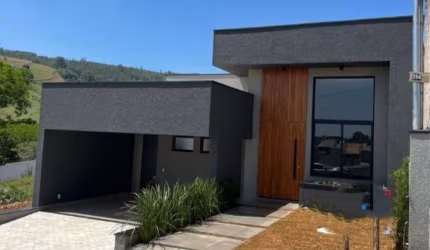 Casa de Luxo em Condomínio Portal da Serra - 3 quartos, 1 suíte, 2 salas, 2 vagas - Bragança Paulista-SP