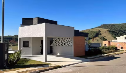 Imperdível oportunidade: Casa em condomínio à venda em Bragança Paulista-SP, Condomínio Portal da Serra! 3 quartos, 1 suíte, 2 salas, 2 vagas de garagem, 154,97 m².