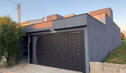 Casa à venda em Bragança Paulista-SP: Residencial Piemonte, 3 quartos, 1 suíte, 2 salas, 2 vagas, 90m²!