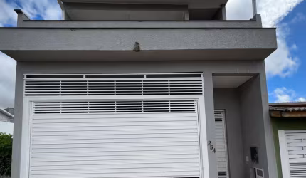 Casa de Luxo à Venda ou Locação em Bragança Paulista-SP - Residencial Vino Barolo: 3 Quartos, 1 Suíte, 2 Salas, 2 Vagas, 180m².