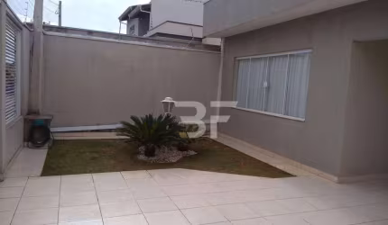 Casa com 3 dormitórios à venda, 145 m² por R$ 830.000,00 - Jardim Bela Vista - Indaiatuba/SP