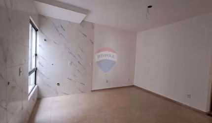 Apartamento com Sacada à venda no Porto Verde