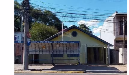 Casa Comercial no Centro de Viamão: Imperdível!