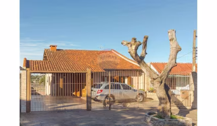 Casa na Maurício Seligman com 03 dormitórios