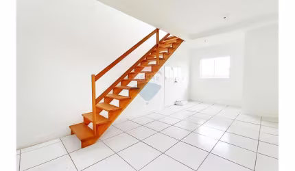 Apartamento Duplex de 2 Dormitórios com Vaga no bairro Santo Onofre em Viamão