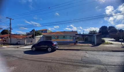 Casa com 3 quartos à venda na Rua Jaçanã, 226, São Braz, Curitiba, 130 m2 por R$ 650.000