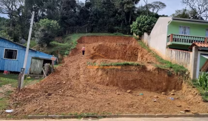 Terreno à venda na Hemetério Torres, 220, Jardim Viviane, Campo Magro, 360 m2 por R$ 190.000