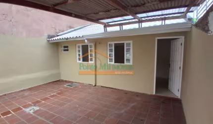 Casa com 2 quartos à venda na Rua Francisco Frederico Leone, 30, Cidade Industrial, Curitiba, 60 m2 por R$ 255.000
