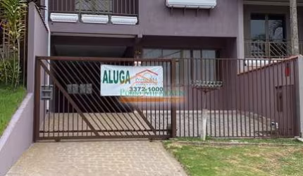 Casa com 3 quartos para alugar na Rua Benjamim Zampieri Parizi, 21, Santa Felicidade, Curitiba, 145 m2 por R$ 3.300