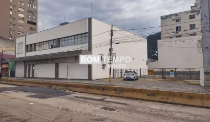 Prédio comercial 1.398,18m² 40 vagas de carros.