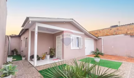 Casa de 2 dormitórios sozinha no pátio em terreno 10x30 no bairro Granja Esperança a venda por R$349.990