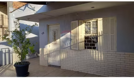Casa 2 dormitórios em Cachoeirinha no Vista Alegre
