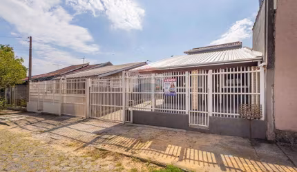 Casa 3 dormitórios com 1 suíte em Cachoeirinha