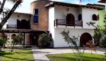 Casa à venda na Praia do Lazaro em Ubatuba/SP com 400m²