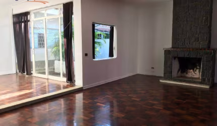Casa à venda no Jardim Esplanada - São José dos Campos/SP com 320 m²