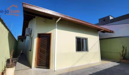 Casa à venda no Residencial Estoril - Taubaté/SP com 120 m²