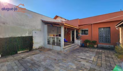 Casa à venda no Jardim Apolo em São José dos Campos, SP com 150 m².