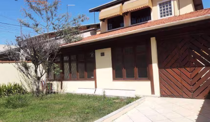 Sobrado com 4 dormitórios à venda, 245 m² por R$ 950.000,00 - Jardim Satélite - São José dos Campos/SP