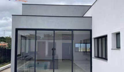 Casa à venda no Condomínio Santa Mônica - Caçapava/SP com 205 m²