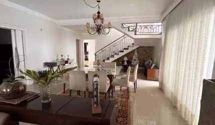 Casa à venda no Jardim Paraíba - Jacareí/SP com 762 m²