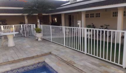 Casa com 4 dormitórios à venda, 360 m² por R$ 2.000.000,00 - Jardim Califórnia - Jacareí/SP