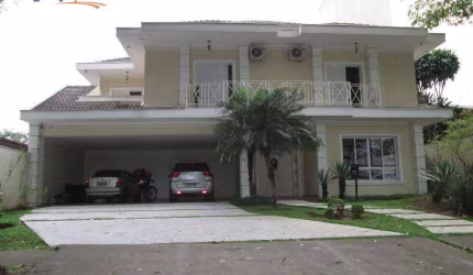Casa à venda no Jardim Apolo - São José dos Campos/SP com 450 m²