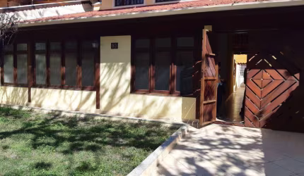 Sobrado à venda no Jardim Satélite - São José dos Campos/SP com 343 m²