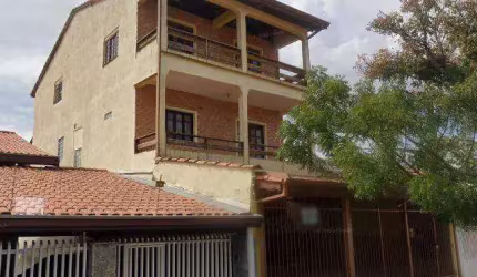 Sobrado para alugar no Jardim Satélite - São José dos Campos/SP com 490 m²