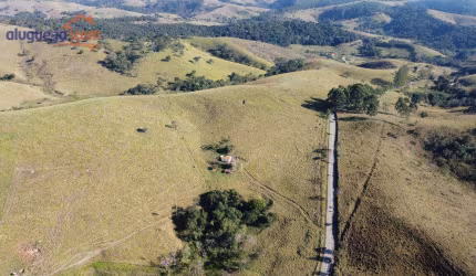 Sítio com 2 dormitórios à venda, 181500 m² por R$ 900.000,00 - Cachoeira Grande - Lagoinha/SP