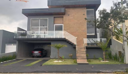 Casa à venda no Condomínio Terras do Vale em Caçapava com 235 m²