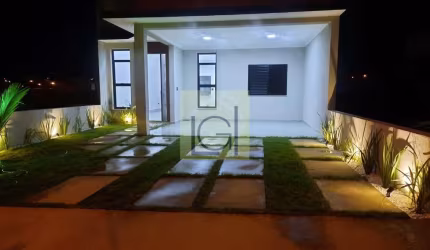 Casa em condomínio fechado com 2 quartos à venda no Residencial Parque Imperial, Salto  por R$ 850.000