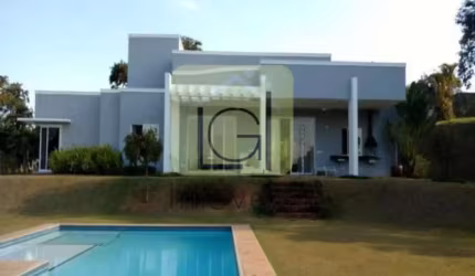 Casa de luxo à venda em Itu-SP, no bairro Fazenda Vila Real: 3 quartos, 3 suítes, 2 salas, 5 banheiros, 2 vagas de garagem, 360m².