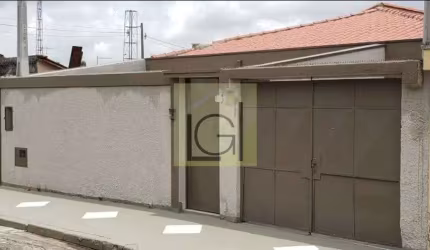 Casa de Luxo na Vila Padre Bento, Itu-SP: 4 Quartos, 2 Suítes, 6 Vagas de Garagem e 180m² de Puro Conforto!