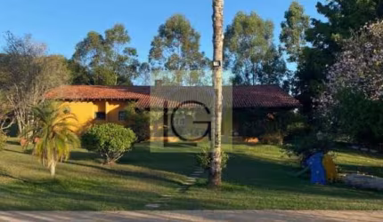 Sítio de luxo em Itu-SP no bairro Itaim: 3 quartos, 1 suíte, 2 salas, 4 banheiros, 6 vagas, 29.000m² de área. Imperdível!