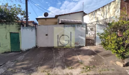 Casa à venda em Itu-SP, Jardim Novo Itu: 2 quartos, 1 sala, 2 vagas - 156m²!