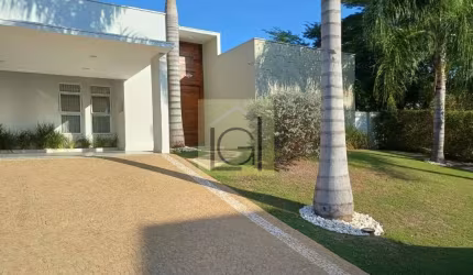 Luxuosa casa em condomínio à venda em Salto-SP, bairro Condomínio Fazenda Palmeiras Imperiais: 3 quartos, 3 suítes, 2 salas, 3 banheiros, 6 vagas de garagem, 227,05 m² de área.