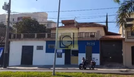 Imóvel à venda em Salto-SP: Casa no Jardim Três Marias com 3 quartos, sala, 2 banheiros e 2 vagas de garagem!
