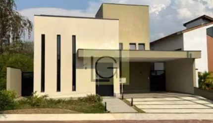 Casa em Condomínio à Venda em Salto-SP - Residencial Lagos D'icaraí: 3 Quartos, 1 Suíte, 3 Salas, 3 Banheiros, 2 Vagas de Garagem, 183m².