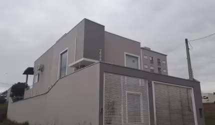 Imperdível casa à venda em Itu Novo Centro: 4 quartos, 2 suítes, 2 salas, 2 banheiros, 2 vagas de garagem, 220m². Confira!