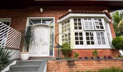 Casa de luxo no Alto das Palmeiras, Itu-SP: 4 quartos, 4 suítes, 3 salas, 6 banheiros, 3 vagas de garagem, 365,42 m².
