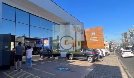 Salão Comercial de Alto Padrão para Locação na Vila Nova, Salto-SP: 6 salas, 6 banheiros, 6 vagas de garagem, 300m².