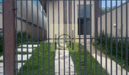 Casa à venda em Cotia-SP, bairro Roselandia: 2 quartos, 1 sala, 1 banheiro, 2 vagas de garagem, 55,00 m² de área.