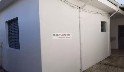 Uma casa, com uma edícula totalmente independente, é essa que você estava procurando!!