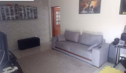 Sobrado a venda de 210,00 m² no Parque Morumbi, com 3 quartos sendo 2 suites, Cozinha ampla com armários, por R$: 750 mil. Mogi das Cruzes.