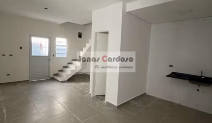 Sobrado independente, Vila São Paulo, 2 quartos, sala e cozinha conceito aberto, aceita financiamento e plano minha casa minha vida. R$: 280 mil.