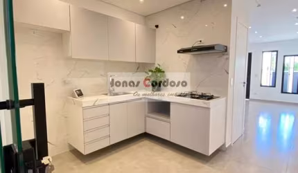Sobrados novos com 89m², na Jd Santos Dumont 3. 2 dormitórios, cozinha planejada, com uma exclusiva ALEXA echo show 8 integrada. Por R$: 435 mil.