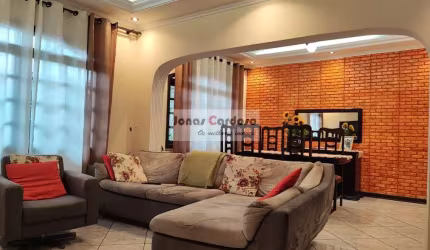 Imperdível casa à venda em Suzano, Parque Casa Branca: 3 quartos, 2 salas, piscina e área gourmet, R$: 990mil.