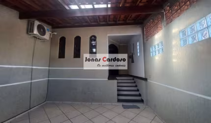 Casa para locação no Mogi Moderno, 3 dormitórios sendo 1 suite com ar condicionado, sala com ar condicionado, cozinha planejada, otima localização.